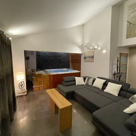 Apartment Spacieux Pres Des Pistes *